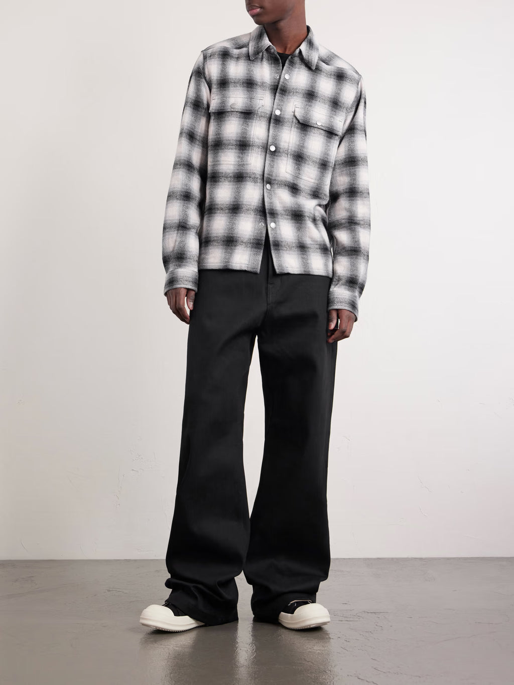 Low Rise Straight - Raw Black